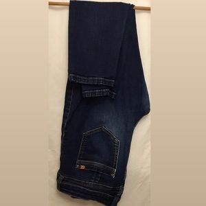 Jennifer Lope Super Skinny 3/4 length jeans